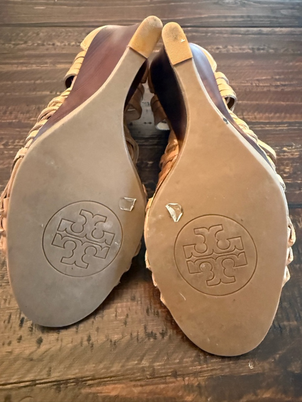 Tory Burch Woven Leather Wedge Sandals in Tan, size 8 - Picture 7 of 8